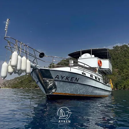 ספינת מלון Ayken Boat מרמריס
