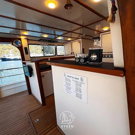 Ayken Boat ספינת מלון *