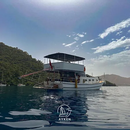ספינת מלון Ayken Boat מרמריס